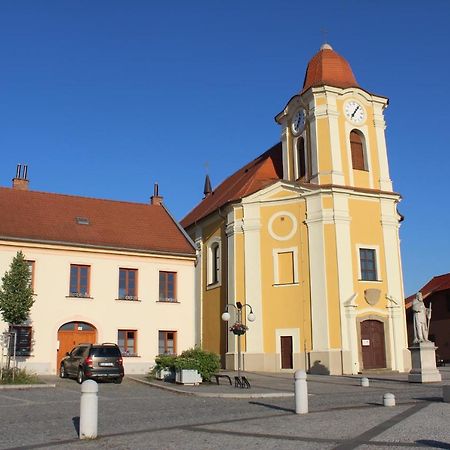 Apartman U Kostela Veselí nad Moravou Extérieur photo