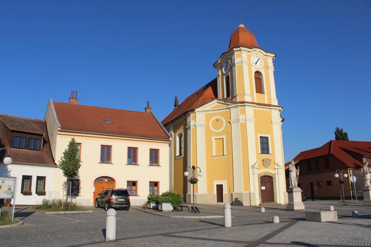 Apartman U Kostela Veselí nad Moravou Extérieur photo
